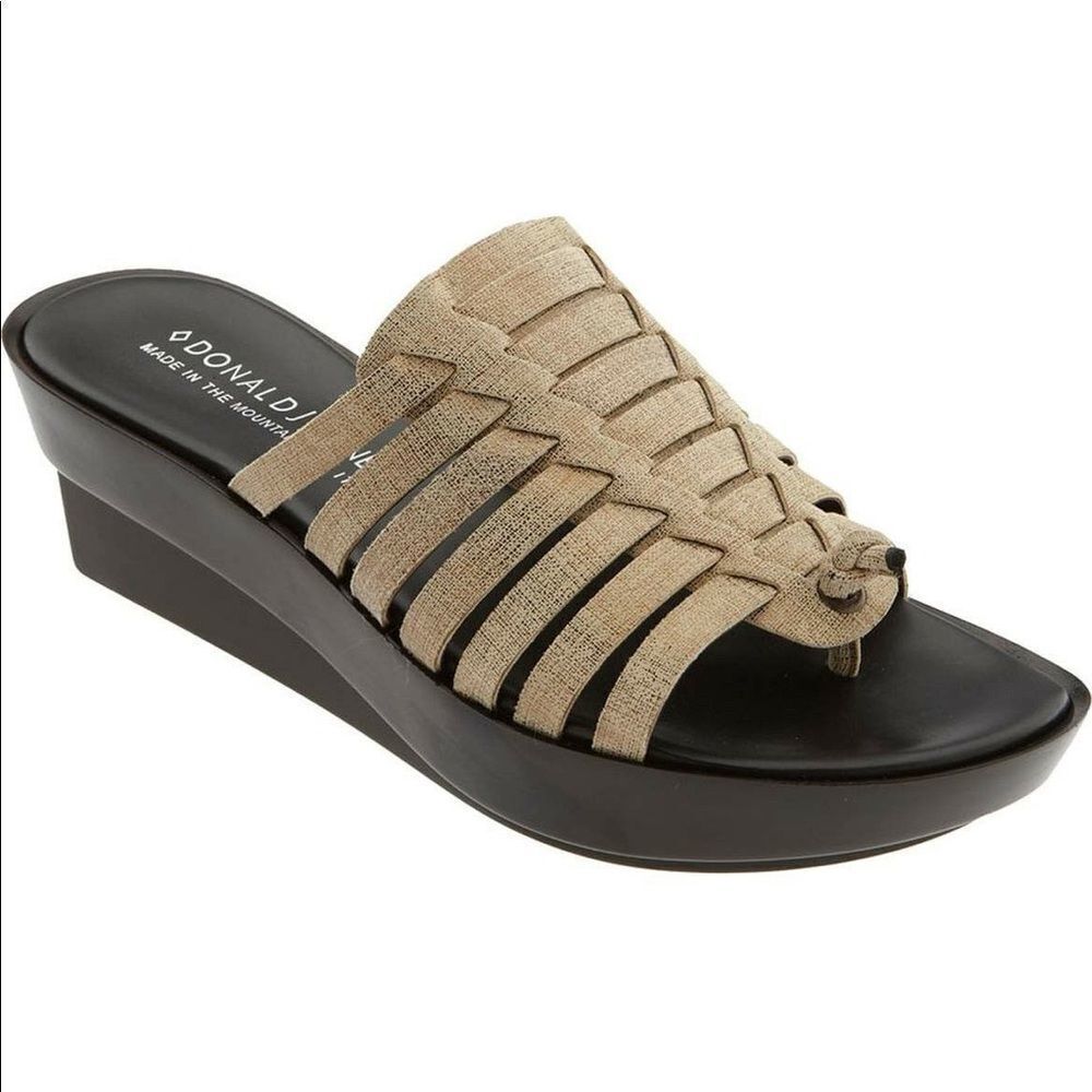 Donald J. Pliner Cissy Italian Leather Wedge Sandals Size 8